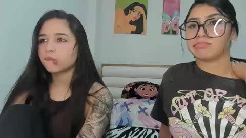 Snapshot of rous_and_sweet09 chatting on 04-26-26, 05:16 rous_and_sweet09 online show from 04-26-26, 05:16