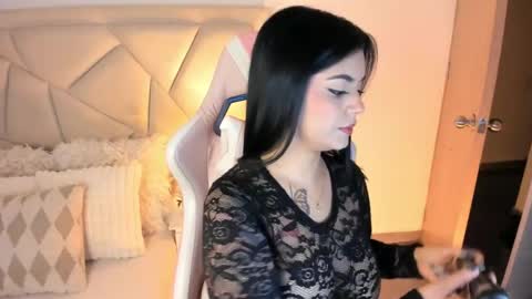 Snapshot of rouse_benett27 chatting on 05-17-26, 11:34 online show from 05-17-26, 11:34