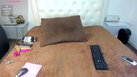 rouse_sexy_hotxx77 online show from 10-22-25, 07:46