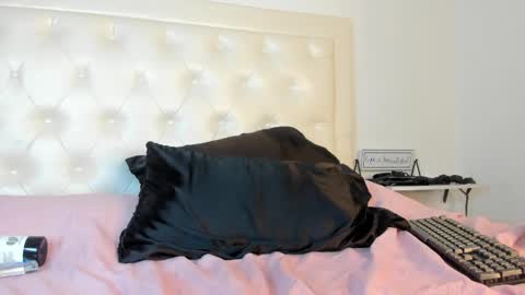 rouse_sexy_hotxx77 online show from 04-09-26, 06:19