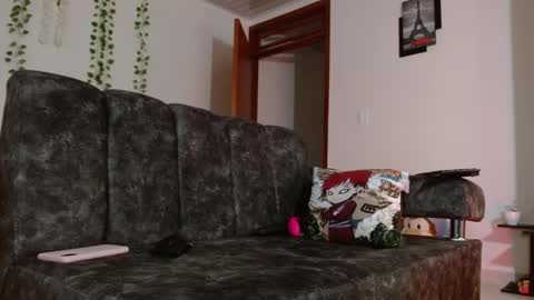 Snapshot of rouse_xoxo chatting on 02-07-25, 08:20 sofia online show from 02-07-25, 08:20