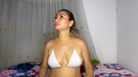 Snapshot of rousemilf4u chatting on 03-12-25, 09:55 rouse online show from 03-12-25, 09:55