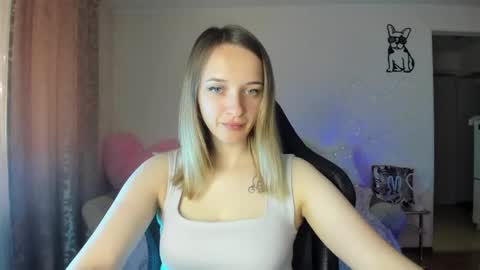 Snapshot of rousereed chatting on 05-24-26, 06:40 Rouse online show from 05-24-26, 06:40