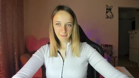 Snapshot of rousereed chatting on 06-01-26, 05:20 Rouse online show from 06-01-26, 05:20
