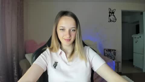 Snapshot of rousereed chatting on 06-05-26, 06:42 Rouse online show from 06-05-26, 06:42