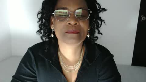 luxa online show from 12-19-25, 04:58