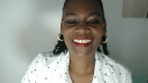 luxa online show from 04-24-26, 01:13