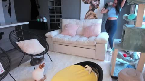 Rouss marie henao  online show from 09-17-25, 10:22