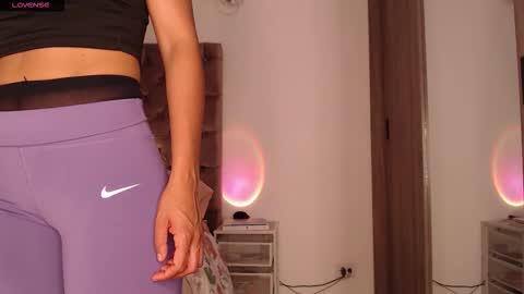 Rouss marie henao  online show from 02-13-26, 02:02