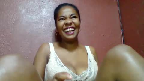 rovaelyah online show from 11-19-25, 05:40