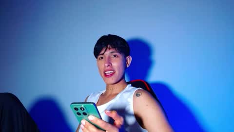 rowanboy23 online show from 11-28-25, 02:47