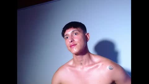 rowanboy23 online show from 06-25-26, 05:12