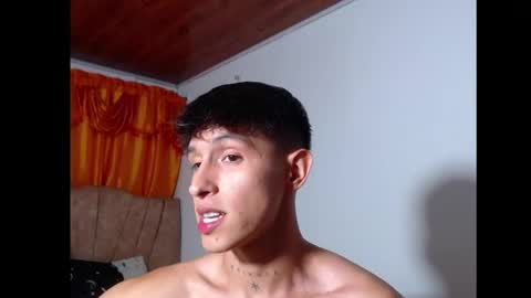 rowanboy23 online show from 07-26-26, 01:47