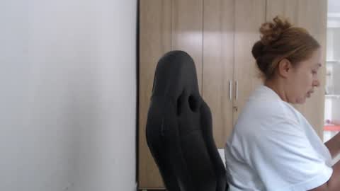 Roxana online show from 03-25-26, 05:41