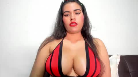Snapshot of roxanamariahills_ chatting on 12-02-24, 10:01 Rosita online show from 12-02-24, 10:01