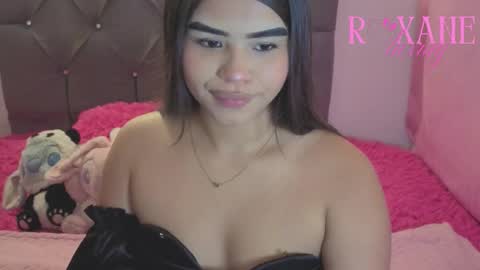 Snapshot of roxane_luxe chatting on 03-14-26, 12:39 Roxane Luxe. online show from 03-14-26, 12:39