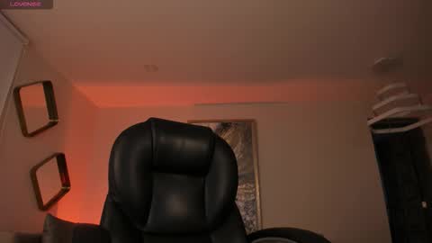 Roxanne Hill  online show from 02-28-26, 11:44