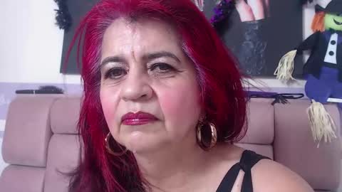 Snapshot of roxettemature chatting on 10-21-25, 12:06 RoxetteMature online show from 10-21-25, 12:06