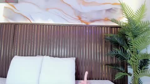 Roxie  online show from 04-06-26, 11:44