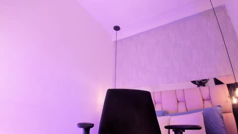 Snapshot of roxie_summers chatting on 12-24-24, 09:44 Roxie online show from 12-24-24, 09:44