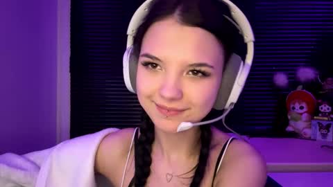 Hana online show from 12-15-25, 04:00