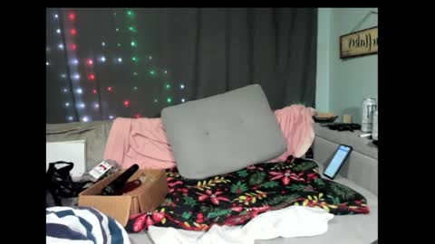 roxihazeleyes online show from 02-03-25, 07:07