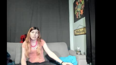 roxihazeleyes online show from 10-24-25, 07:05