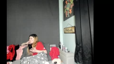 roxihazeleyes online show from 02-06-26, 06:18