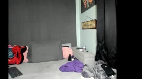 roxihazeleyes online show from 02-09-26, 05:00