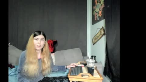 roxihazeleyes online show from 04-09-26, 03:17