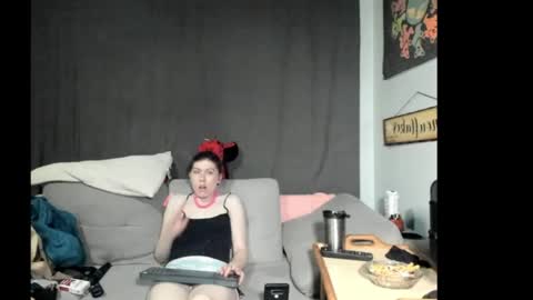 roxihazeleyes online show from 06-05-26, 01:17