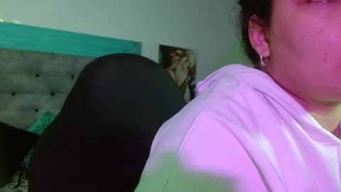 roxiie online show from 12-15-25, 12:09