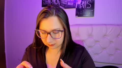 Snapshot of roxxanne_bail chatting on 03-06-26, 04:31 Roxanne Bail online show from 03-06-26, 04:31