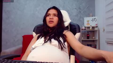 roxxi_2110 online show from 10-28-25, 02:26