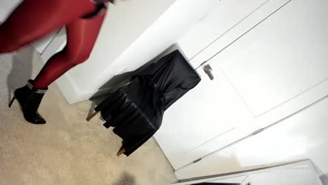 Snapshot of roxxxxy4u chatting on 01-11-25, 04:16 Roxy online show from 01-11-25, 04:16