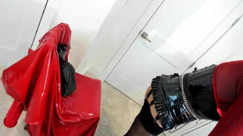 Snapshot of roxxxxy4u chatting on 07-12-26, 08:22 Roxy online show from 07-12-26, 08:22