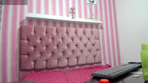 roxxy_velasquez online show from 12-22-24, 05:10