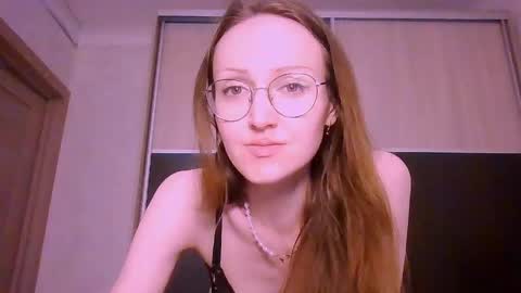 Roxxy Wharton online show from 06-05-26, 12:00