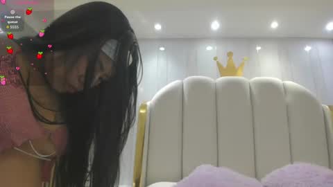 Snapshot of roxy_flame_ chatting on 06-20-26, 11:13 Roxy online show from 06-20-26, 11:13