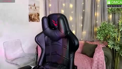 Roxy fiery online show from 11-24-25, 01:05