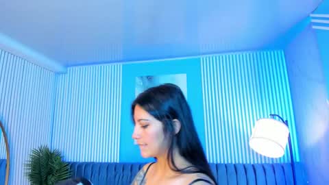 Roxy hell online show from 11-04-25, 12:26