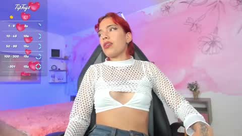 roxy_jones_ online show from 03-10-25, 10:55