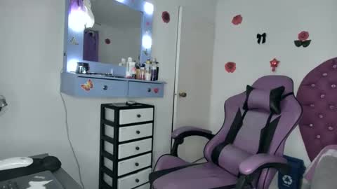 Roxy online show from 06-09-26, 03:18
