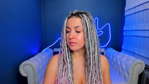 Roxy online show from 01-17-26, 01:54