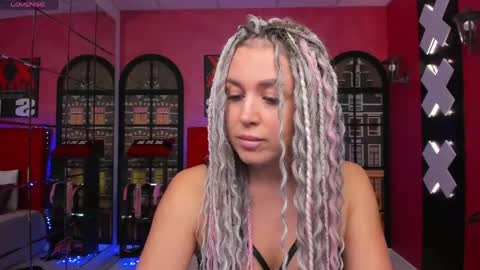 Roxy online show from 05-06-26, 01:47
