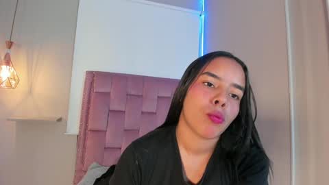 Snapshot of roxy_stone1 chatting on 04-29-26, 08:04 roxy_stone1 online show from 04-29-26, 08:04