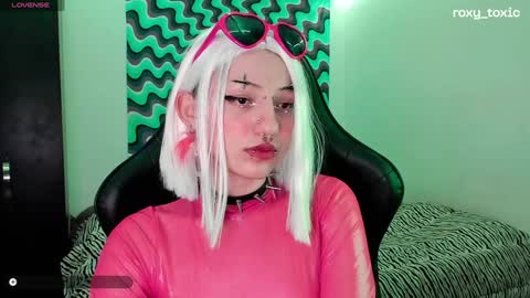 Roxy Independient model Help me to reach 50 thumbs up online show from 12-20-24, 02:41