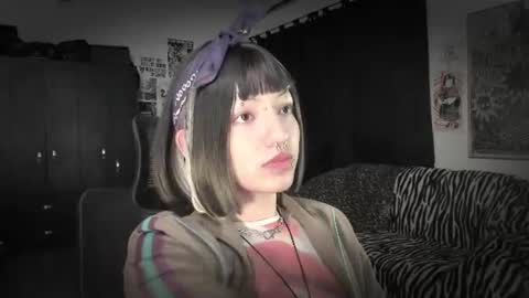 Snapshot of roxy_toxic chatting on 07-07-26, 01:08 Roxy Independient model Help me to reach 50 thumbs up online show from 07-07-26, 01:08