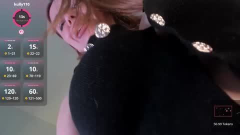 Roxy follow me online show from 03-19-26, 01:37