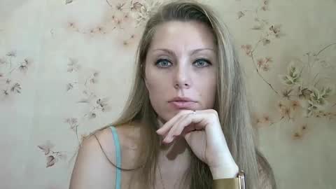 roxyfox18x01 online show from 03-01-26, 11:01